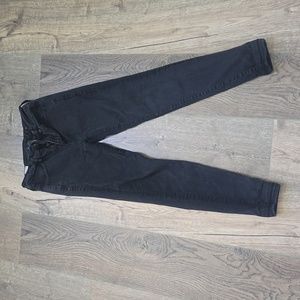 American Eagle jeanse size 4